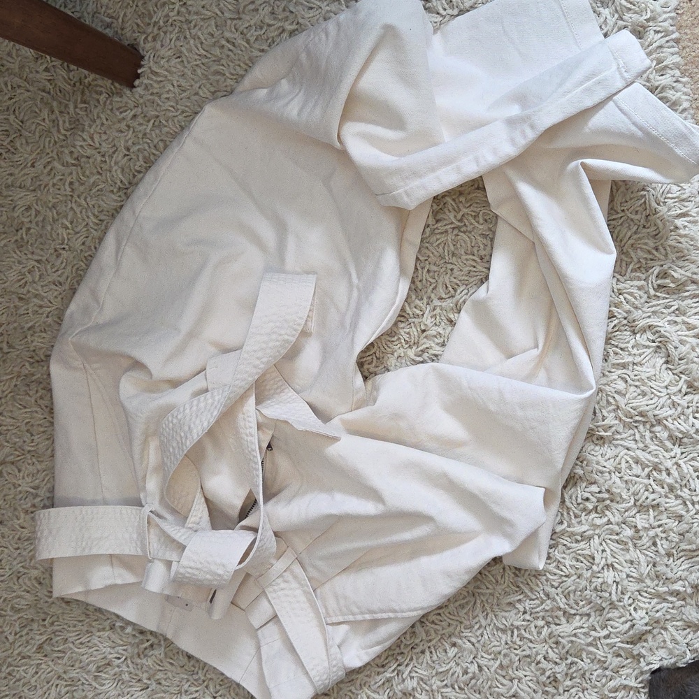 A new day Capri pants size 12 cream
